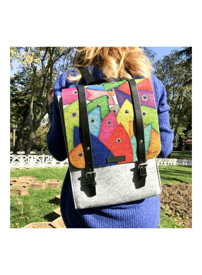 بيج ديزاين حقيبة ظهر كورنوكوبيا مصنوعةٌ من اللباد بتصميم سمكة رمادي/أحمر/زهري - Image 5