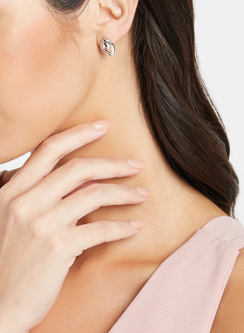 أناكا أقراط من الذهب الأبيض عيار 18 قيراط مرصعة بالألماس - Image 3