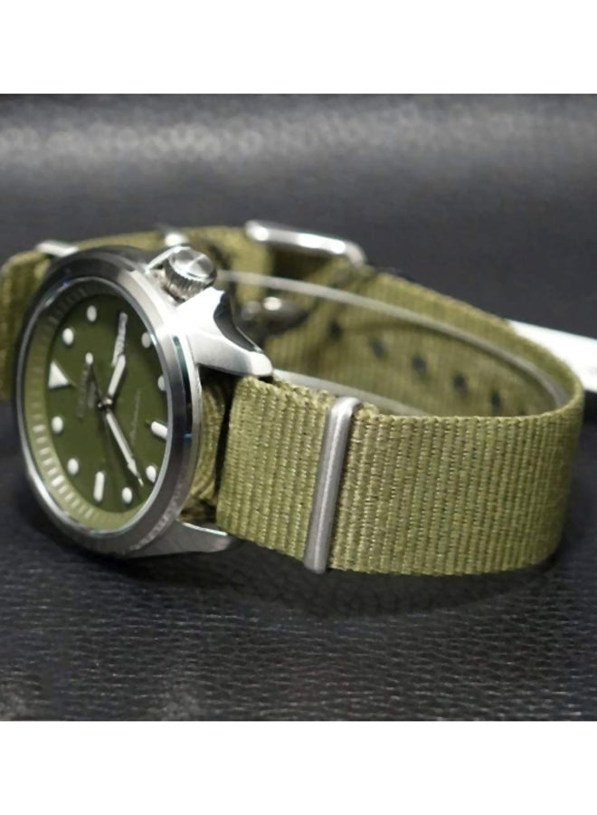 Men's 5 Sports Round Shape Analog Wrist Watch 40 mm - Green - SRPE65K1