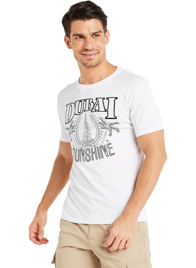 آل جابر تيشيرت مزين برسومات أبيض - Image 1