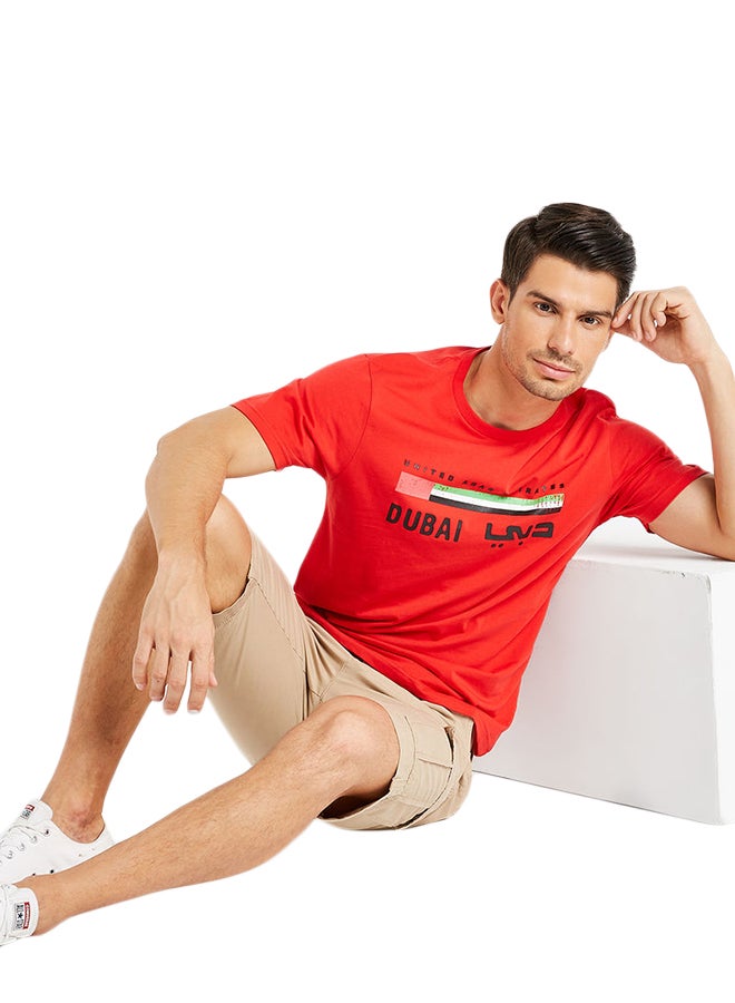 آل جابر تيشيرت بطبعة كلمات أحمر - Image 3