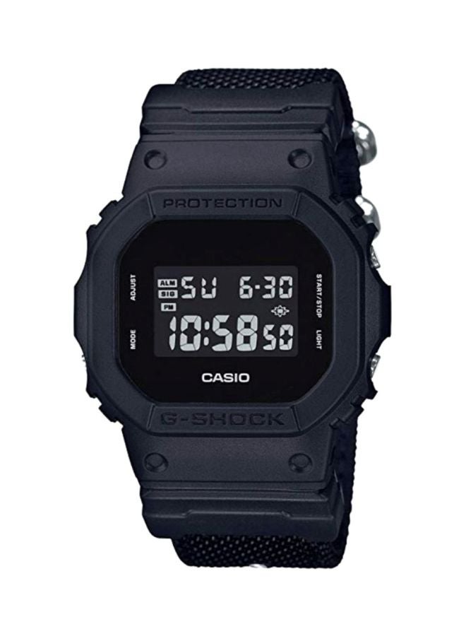 جي شوك ساعة يد رقمية مقاومة للماء طراز DW-5600BBN-1DR للرجال - Image 1