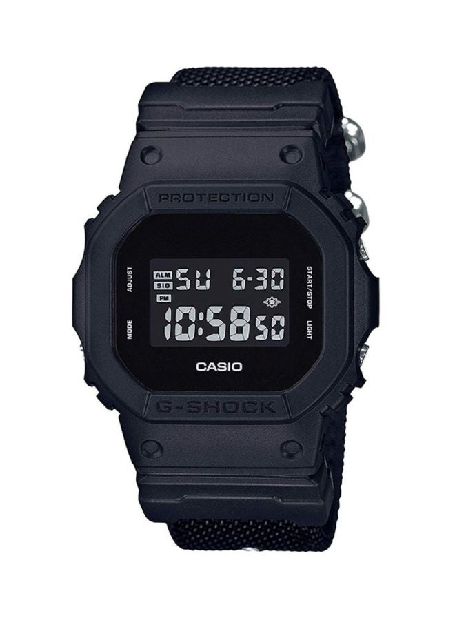 جي شوك ساعة يد رقمية مقاومة للماء طراز DW-5600BBN-1ER men - Image 1