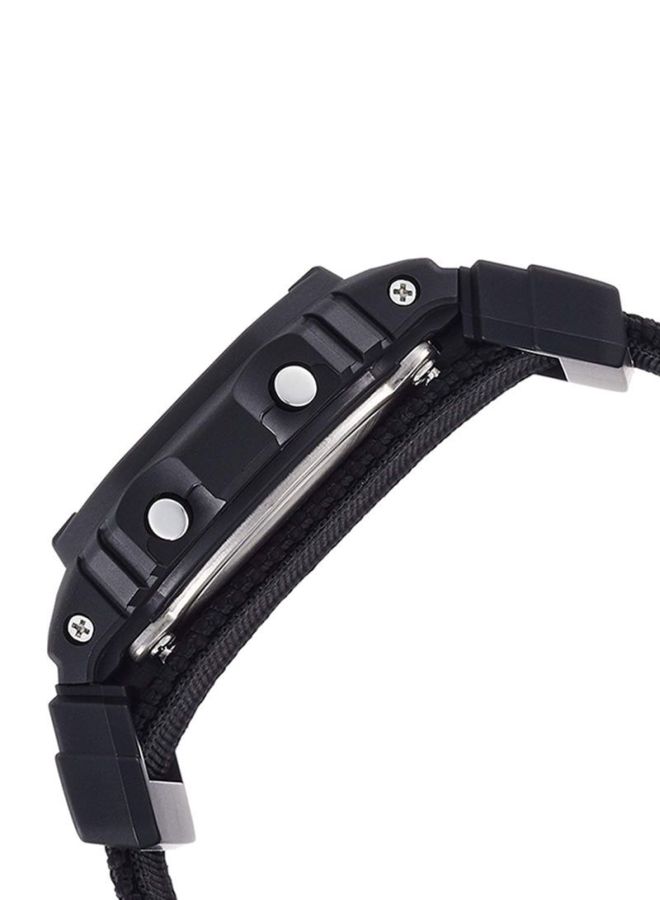 جي شوك ساعة يد رقمية مقاومة للماء طراز DW-5600BBN-1ER men - Image 3