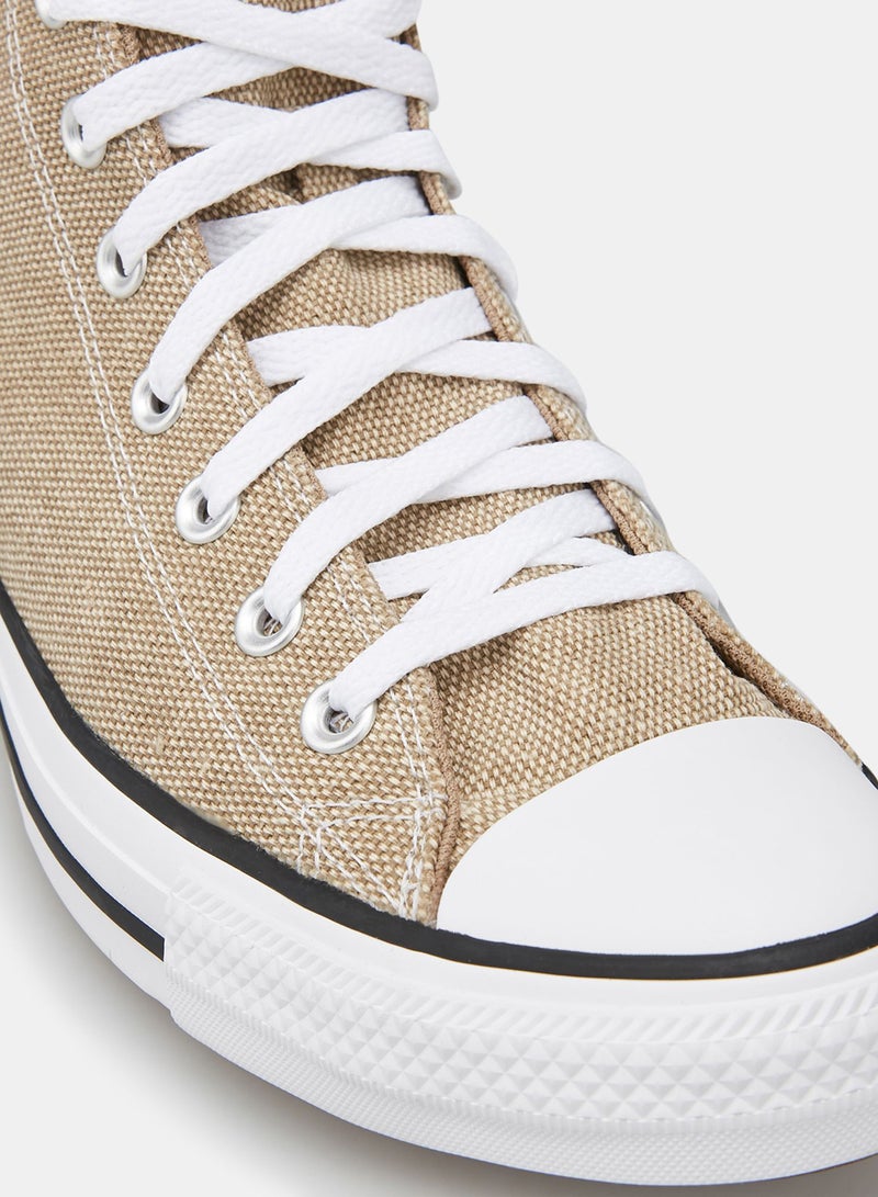 Chuck Taylor All Star Happy Camper Patch Sneakers in Khaki CHOCOLATE/TAN