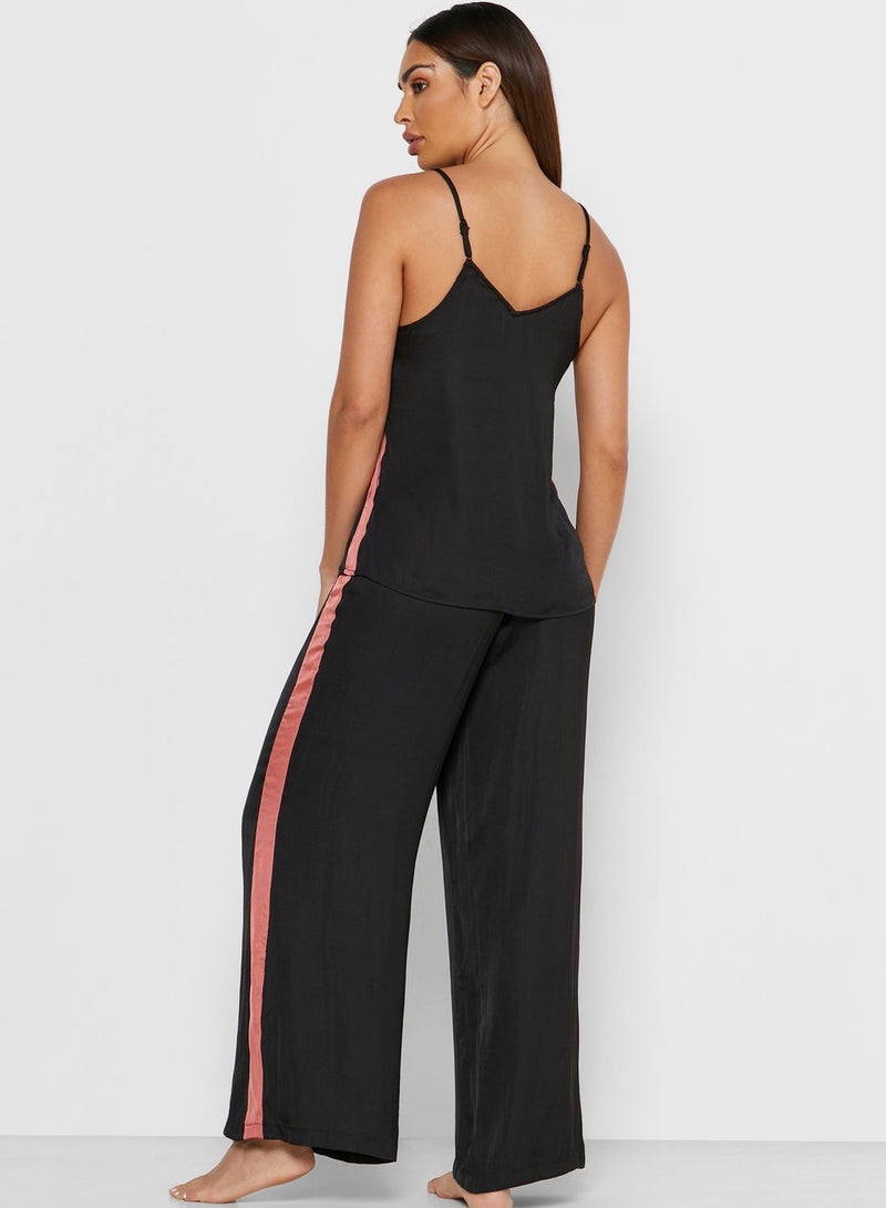 Reserved Printed Cami Top And Pyjama Set Black - Image 2
