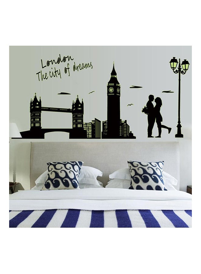 London Bridge Themed Luminous Wall Sticker Multicolour - Image 1