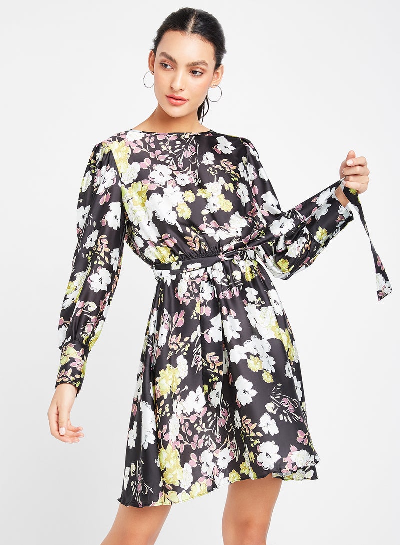 trendyol Floral Belted Dress Black/White/Pink  - Image 1