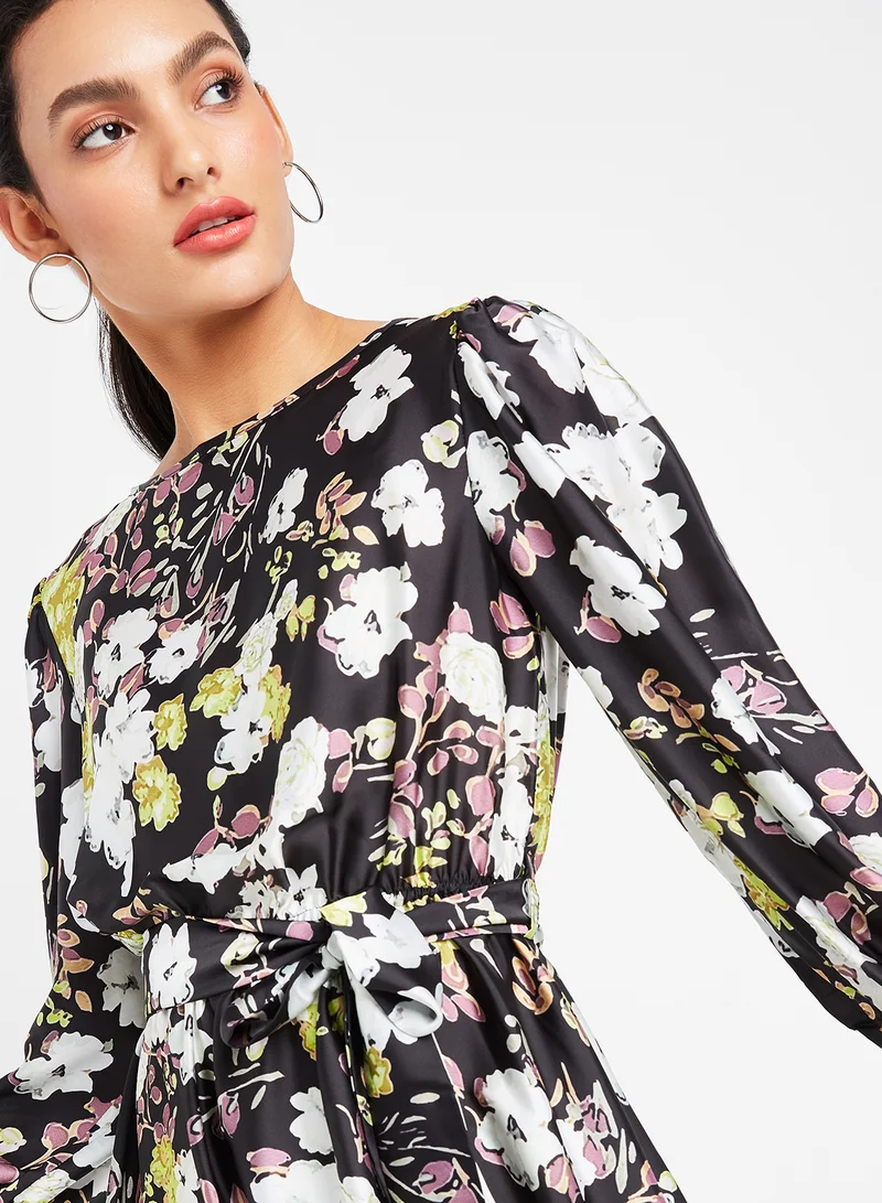 ترينديول Floral Print Dress اسود/أبيض/زهري