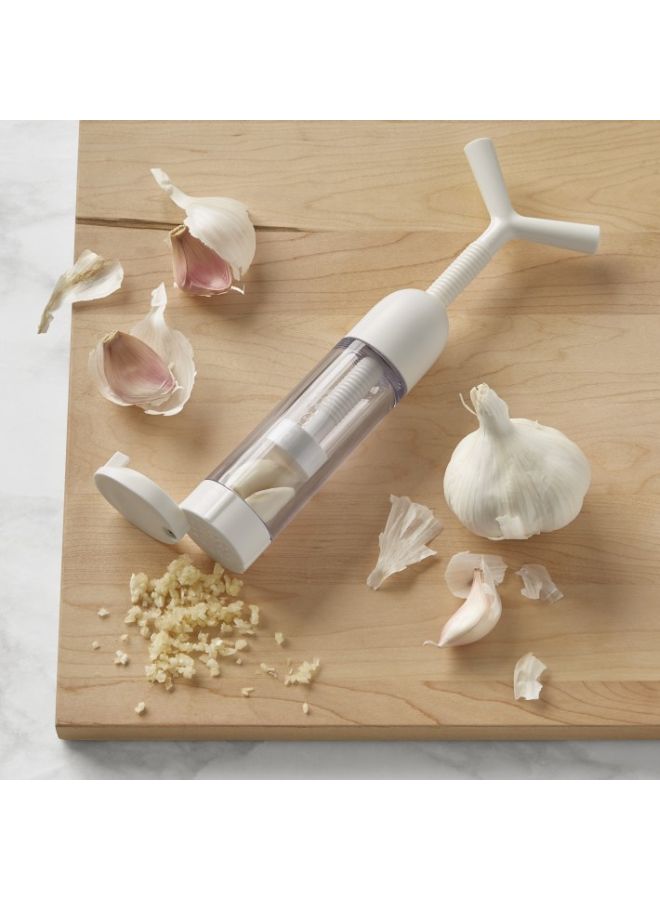 شيف إن ماكينة ثوم من البلاستيك أبيض 7 x 2بوصة - Image 4