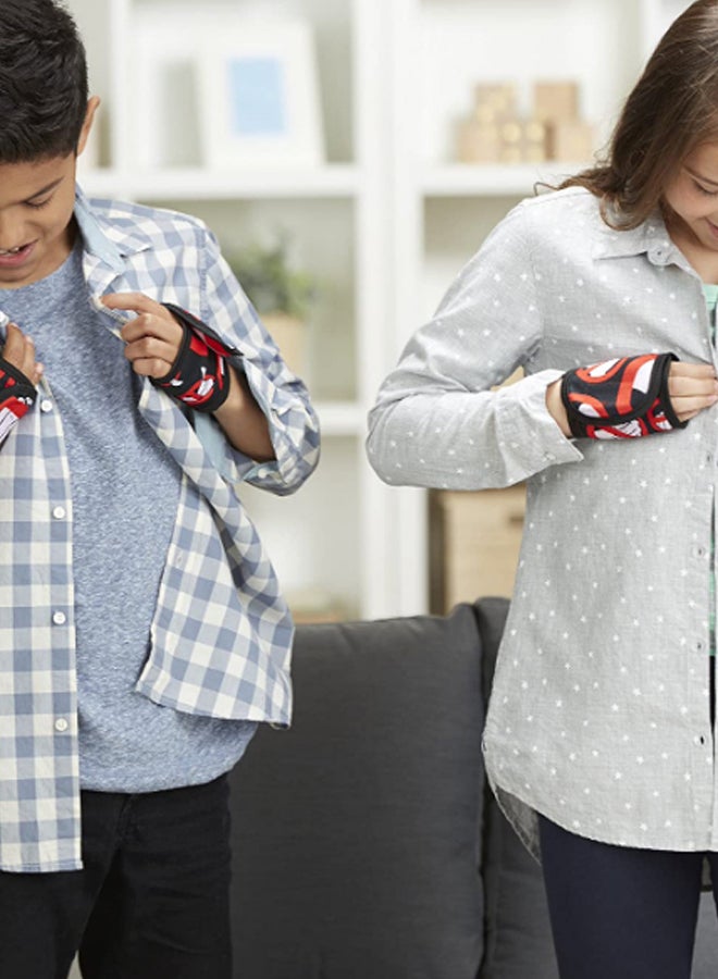 HASBRO - GAMING - Get A Grip No Thumbs Challenge Game - Image 1