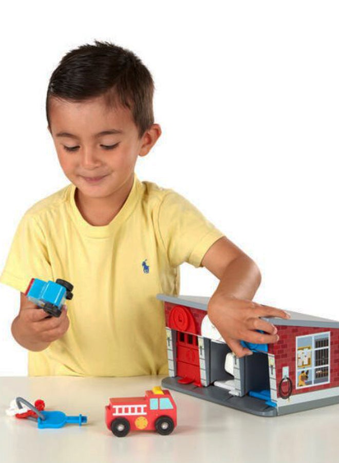 Melissa & Doug Keys & Cars Rescue Garage – Wooden Garage Toy with 3 Lockable Doors, Keys & 3 Vehicles – Educational Gift for Imaginative Play and Fine Motor Skills for Kids Ages 3 and Up | MD4607 Multicolour - Image 4