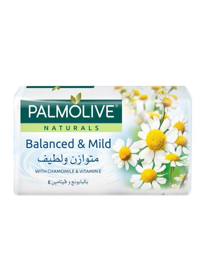Palmolive - Naturals Bar Soap Balanced And Softness With Chamomile And Vitamin E 170grams - Image 1