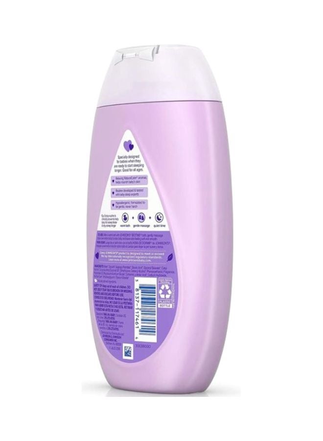 جونسون يرطّب بشرة الطفل ويبقيها ناعمة وطريّة. غني بالمُستخلصات الطبيعية المُهدّئة، لذلك يُعتبر مثالياً لتدليك ما قبل النوم. ثبتت فعاليته سريرياً من قبل أطباء الجلدية. خالي من الفثالات: نعم، لا يسبّب الحساسيّة: نعم - Image 2