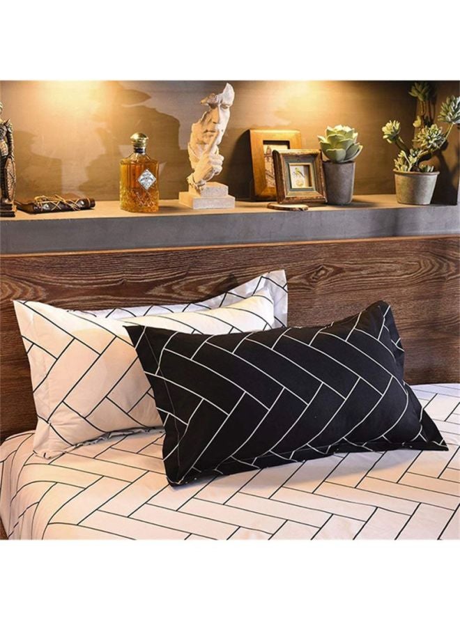 Deals for Less 6-Piece Premium Quality Super Soft King Size Bedding Set Includes 1xDuvet Cover 220x240 cm, 2xPillow Cover 48x74 cm, 1xFitted Sheet Cotton Black/White  - Image 3