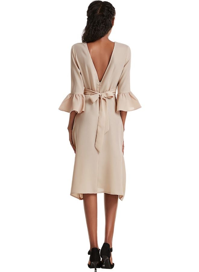 هانيميدو فستان بفتحة رقبة بتصميم على شكل حرف V أبيض فاتح - Image 2