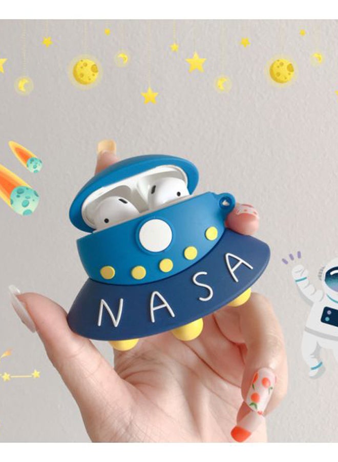 بيوينتي غطاء حماية بطبعة كلمة " NASA" لسماعة أبل آيربودز 1/2 أزرق/أبيض/أصفر - Image 2