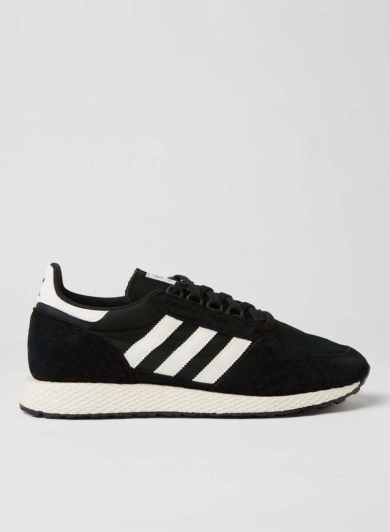 adidas Originals - Forest Grove Sneakers in Black Core Black/Cloud White - Image 1