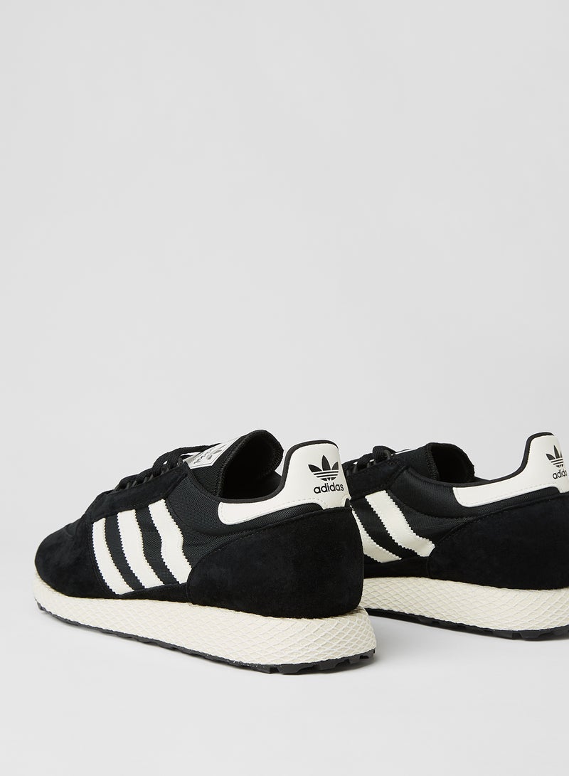 adidas Originals - Forest Grove Sneakers in Black Core Black/Cloud White - Image 1