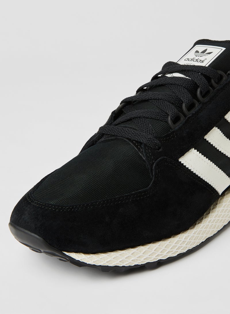 adidas Originals - Forest Grove Sneakers in Black Core Black/Cloud White - Image 1