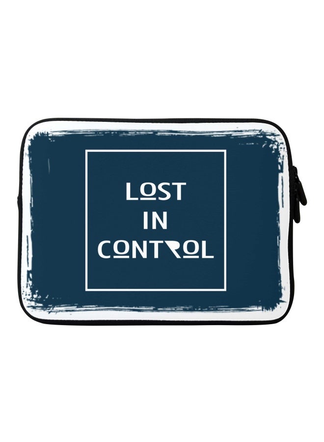 ستايلايزد حافظة لابتوب مقاومة للماء مطبوع عليها عبارة "Lost In Control" لجهاز أبل ماك بوك مقاس 15 بوصة أزرق / أبيض - Image 1