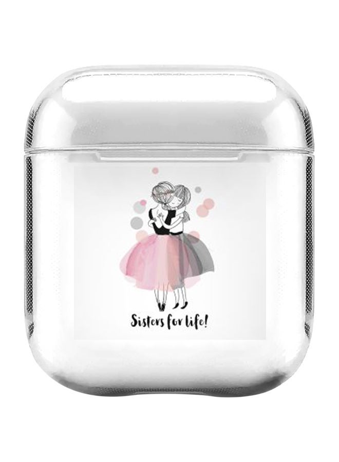 ستايلايزد غطاء حماية من سلسلة كلاسيك كلير بطبعة عبارة "!Sisters For Life" مع حلقة للتعليق لسماعات أبل آيربودز 2/1 شفاف/وردي/أسود - Image 1