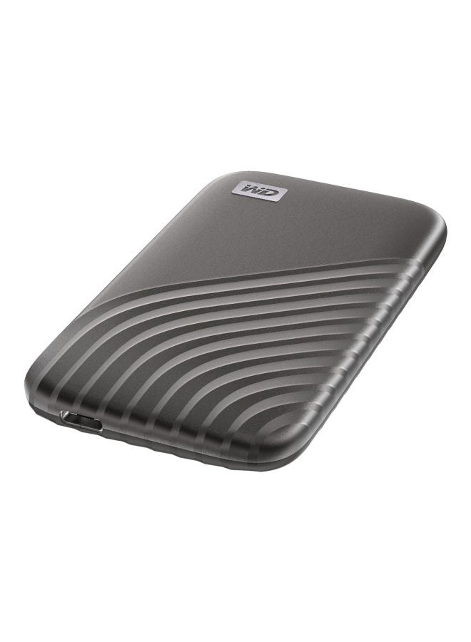 دبليو دي محرك أقراص SSD ماي باسبورت بتصميم محمول وبسرعة قراءة تصل إلى 1050 ميجابايت/ الثانية وسرعة كتابة تصل إلى 1000 ميجابايت في الثانية وبمنفذ USB 3.2 الجيل الثاني - رمادي فلكي 500.0 GB  - Image 2