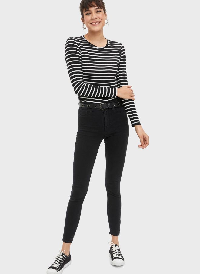 ديفاكتو بنطال جينز سكيني بخصر عال أسود - Image 5