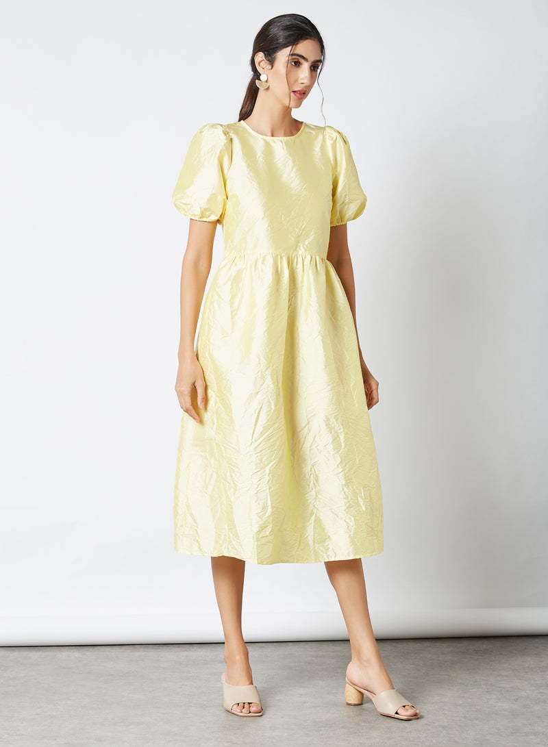 PIECES - Wrinkled Fabric Detailed Midi Dress Buttercup - Image 1