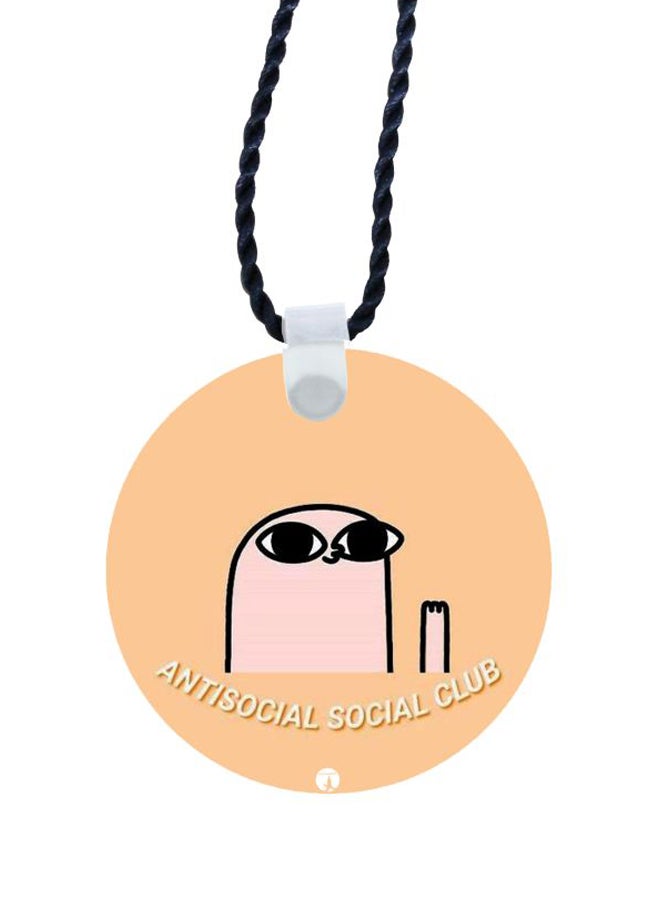 بي بي قلادة بدلاية بطبعة عبارة "Antisocial Social Club" 