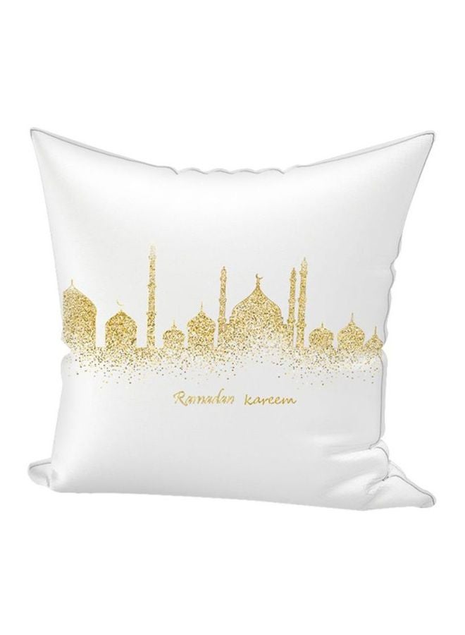 ريغال إن هاوس وسادة زينة مطبوع عليها عبارة "Ramadan Kareem" أبيض/ذهبي 65x65سم - Image 1