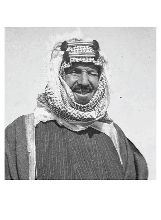 أتيك لوحة فنية بتصميم الملك عبد العزيز آل سعود رمادي / أبيض / أسود 30x30سم  - Image 1