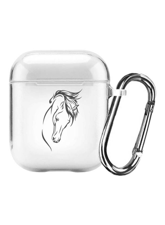 ستايلايزد علبة حماية بطبعة مقطع عرضي لرسمة خيل عربي من سلسلة كلاسيك مع مشبك تعليق، لسماعة أبل آيربودز 2/ 1 شفاف/رمادي - Image 1