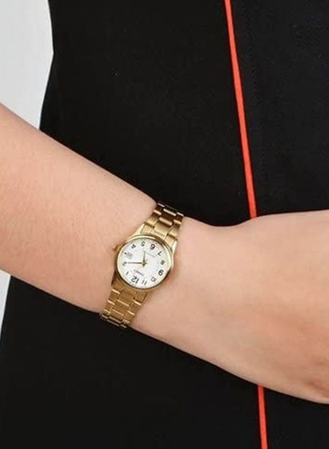 CASIO Women's Dress Water Resistant Analog Watch LTP-V002G-7B - 31 mm - Gold - Image 4