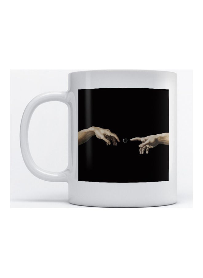 أتيك مج بتصميم على شكل يد متعدد الألوان