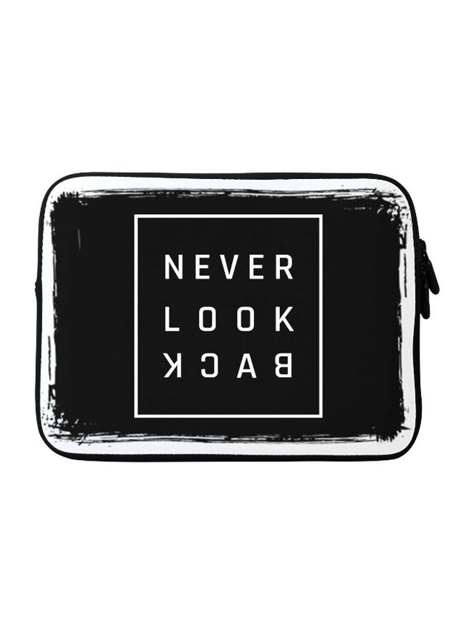ستايلايزد حافظة بطبعة عبارة "Never Look Back" لجهاز أبل ماك بوك قياس 15 بوصة أسود/ أبيض  - Image 1