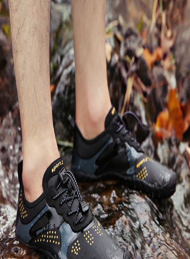 Generic Breathable Waterproof Shoes 25.0x18.0x5.0cm - Image 1
