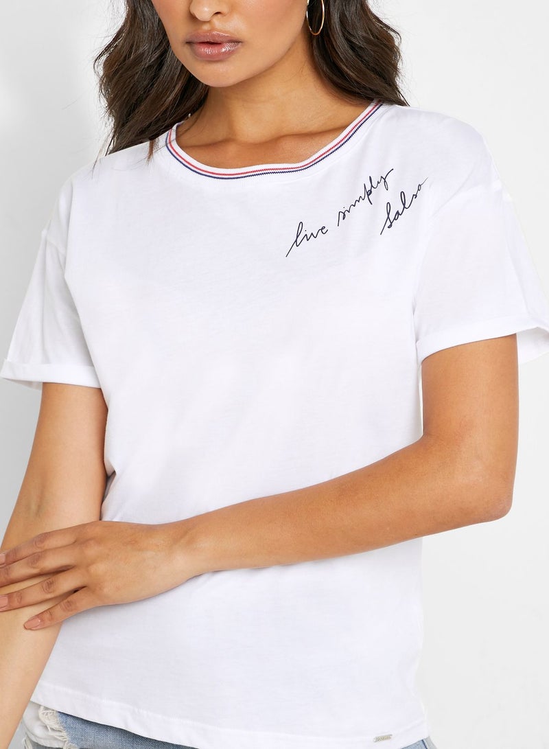 سلسا تيشيرت مطبوع عليه شعار أبيض/أسود - Image 3