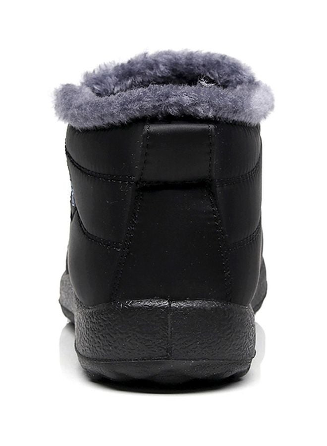 Women’s Waterproof Low Top Sneakers Black  - Image 2
