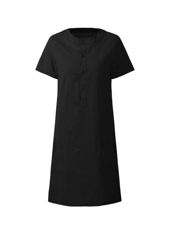 فستان سادة مزين بأزرار أسود - Image 1