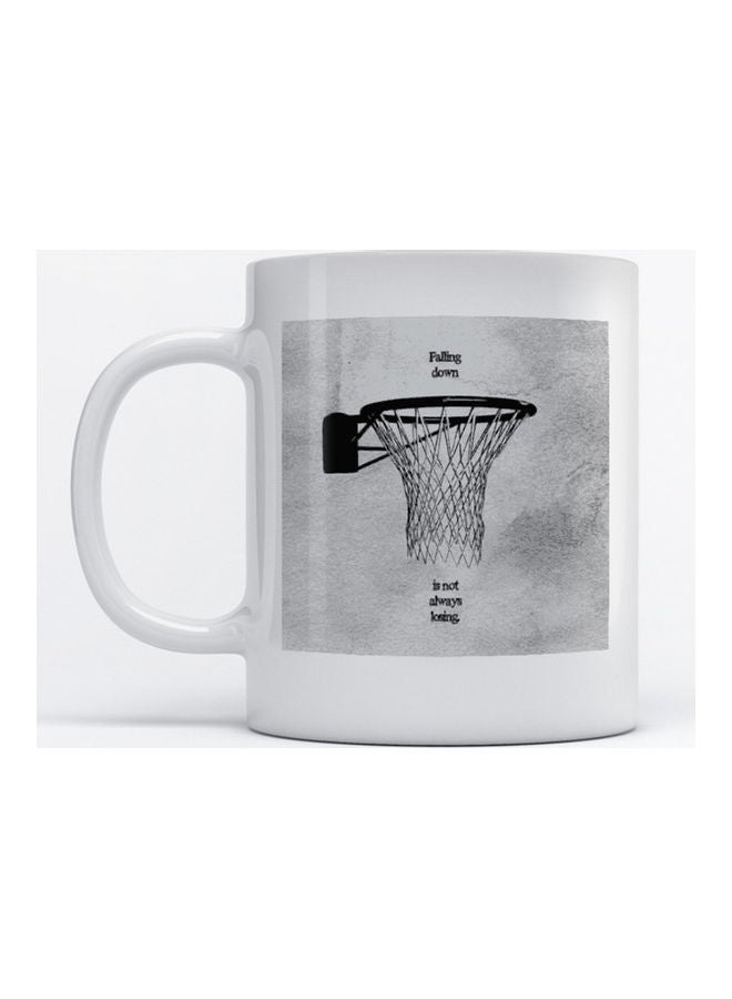 مج للقهوة والشاي بتصميم كُرة سلة أبيض