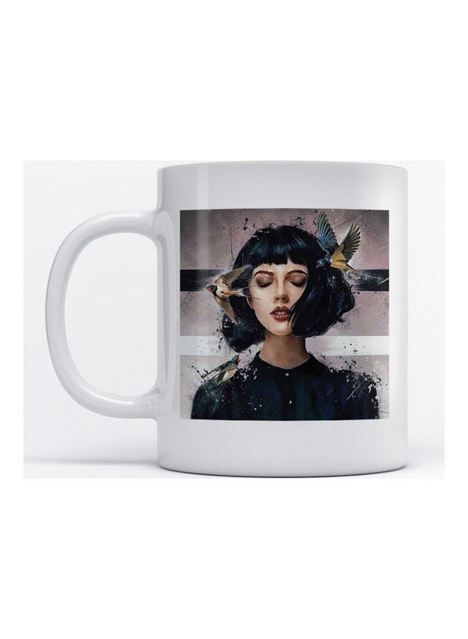 مج مزين بصورة امرأة للقهوة والشاي أبيض