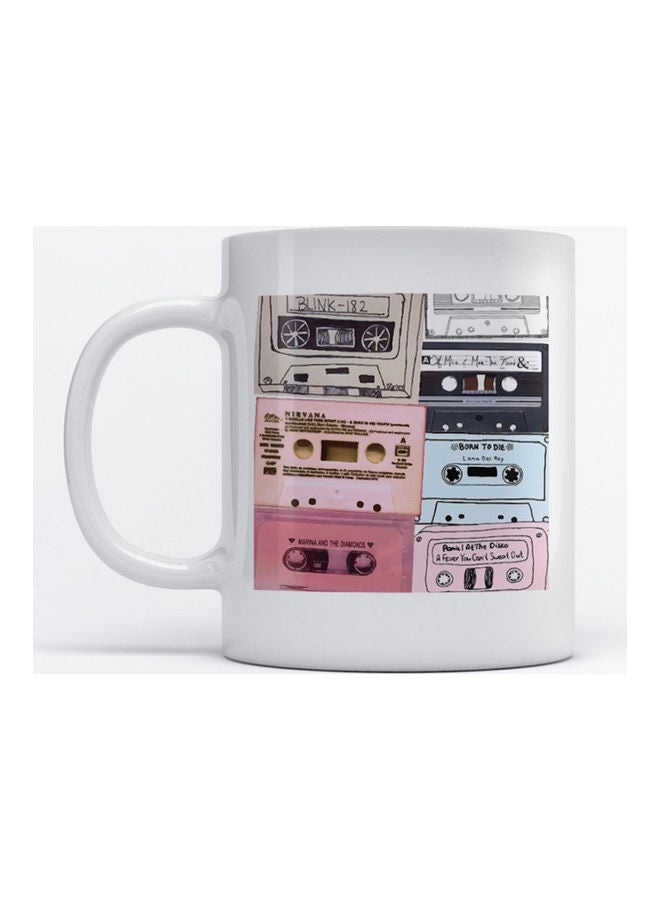 مج للقهوة والشاي بتصميم صورة كاسيت أبيض 350ملليلتر