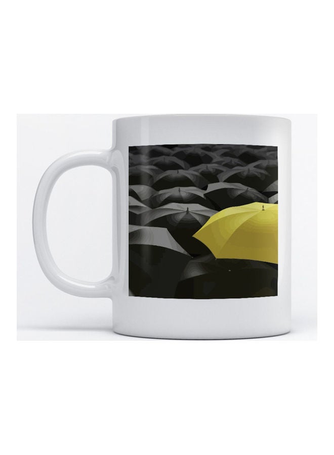 أتيك مج قهوة وشاي بتصميم مظلة بلون أصفر أبيض