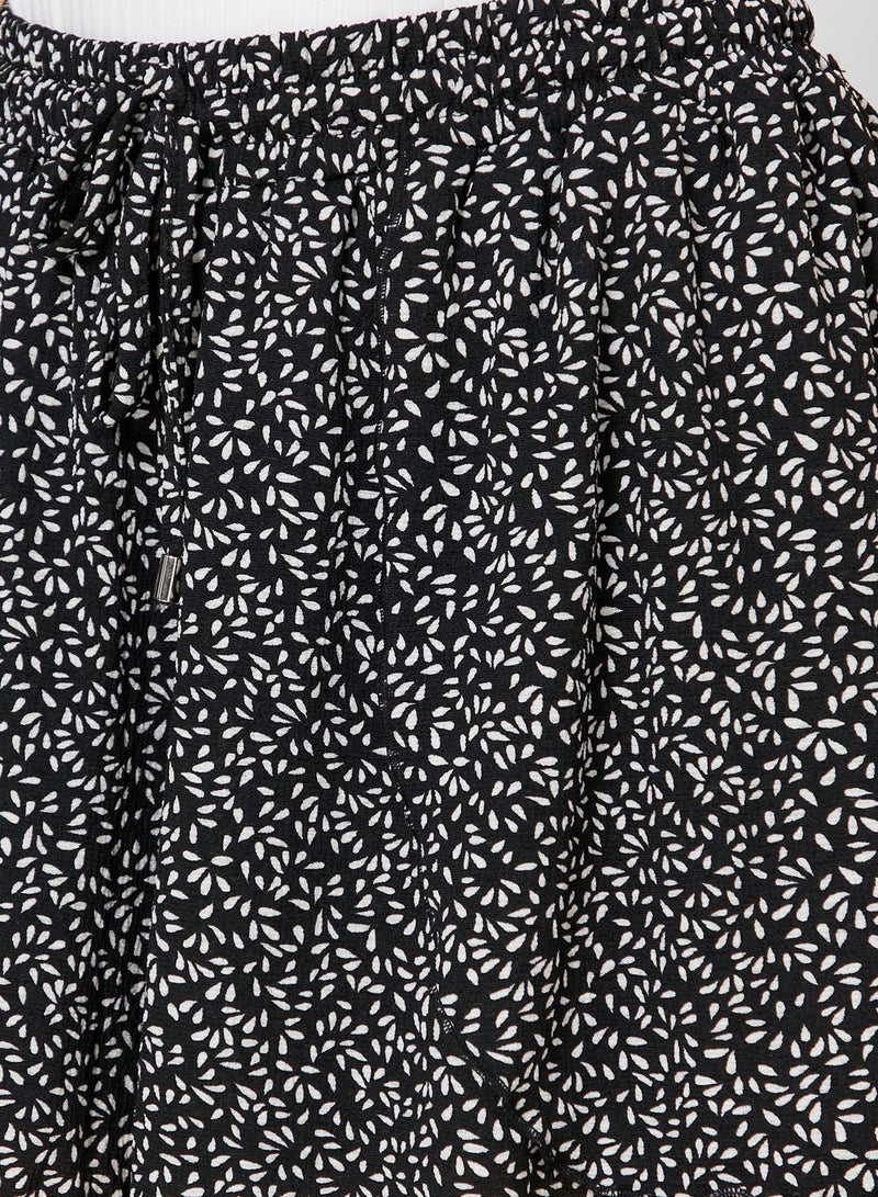 Reserved Printed Shorts Black/White - Image 3