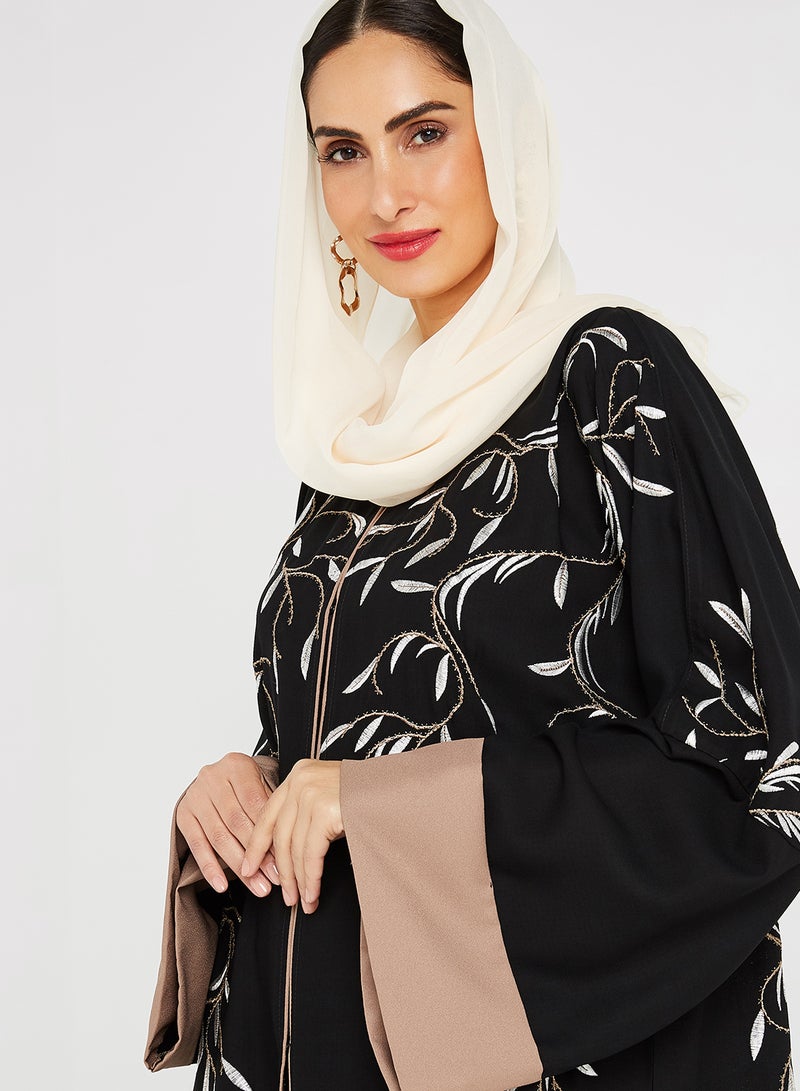 Embroidered Abaya Wih Sheila Black - v1603372645/N41104977V_4