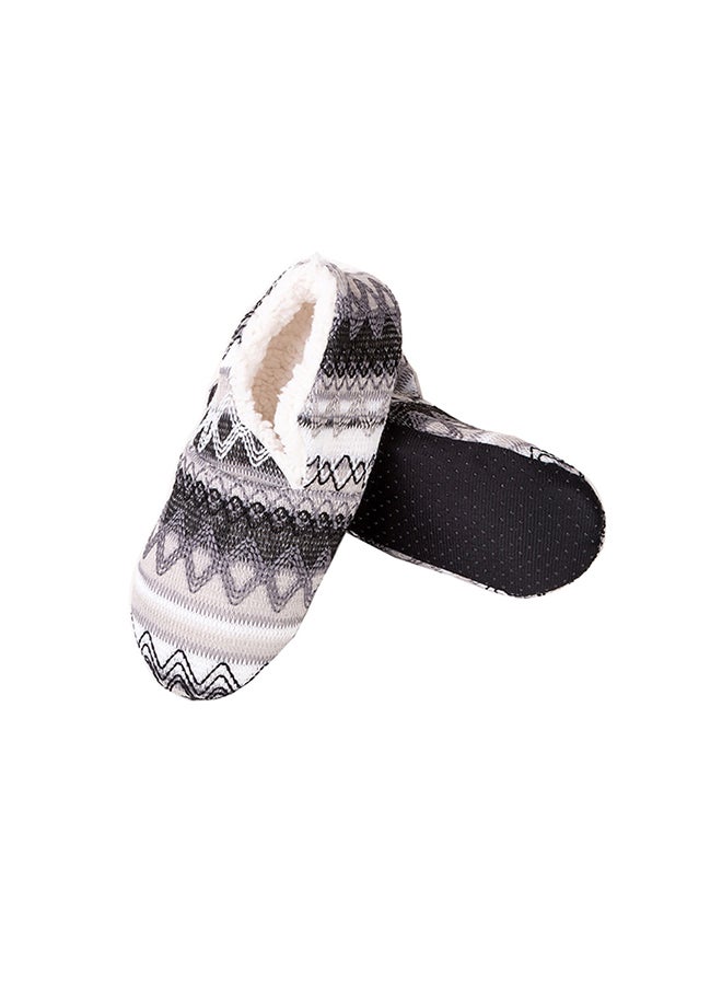 Winter Print Soft-Soled Slipper Socks Black/Grey - Image 1