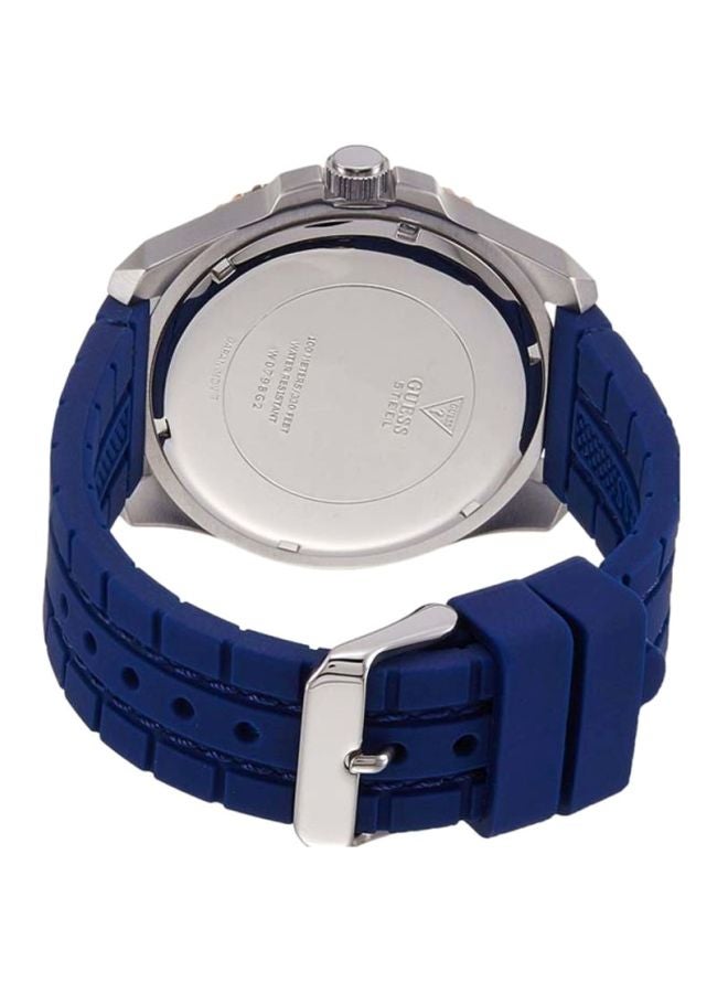 GUESS Men's Water Resistant Analog Watch W0798G2 - Image 2