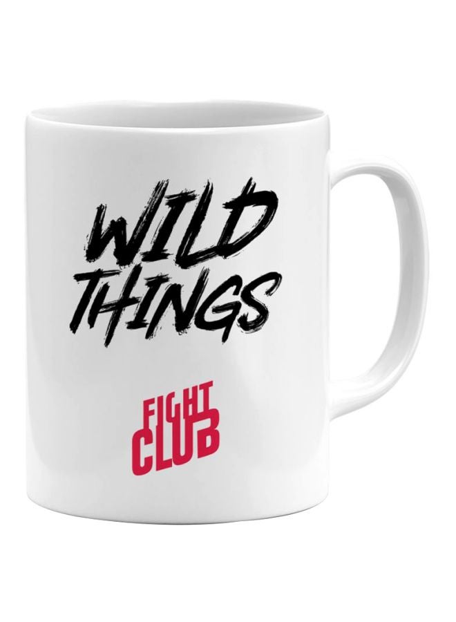 مج قهوة مصنوع من السيراميك ومطبوع عليه عبارة "Fight Club Wild Things" بكتابة مقتبسة من فيلم Fight Club بعبارة  Wild Things لون أبيض وأسود داكن