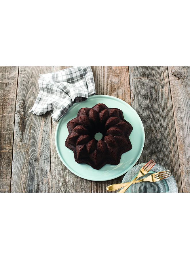 Vintage Star Star Bundt Pan NORDIC WARE Vintage Star Bundt Pan Silver - Main Image